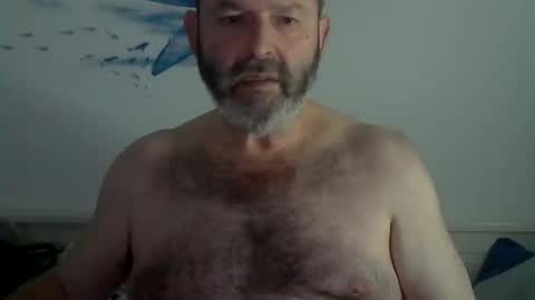 Snapshot of midhir chatting on February 15, 2025, 6:01 pm kike online show from February 15, 2025, 6:01 pm