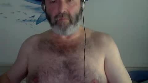 Snapshot of midhir chatting on February 27, 2025, 6:09 pm kike online show from February 27, 2025, 6:09 pm