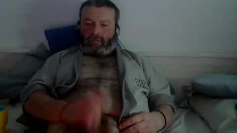 Snapshot of midhir chatting on March 1, 2025, 7:15 pm kike online show from March 1, 2025, 7:15 pm