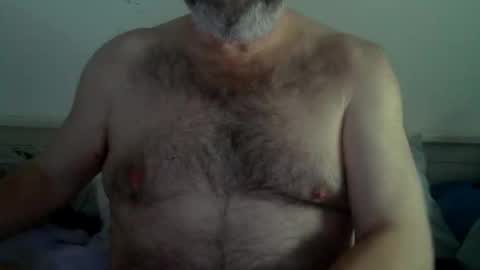 Snapshot of midhir chatting on March 4, 2025, 3:15 pm kike online show from March 4, 2025, 3:15 pm