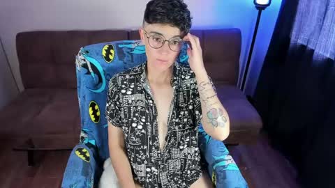 Blue online show from May 18, 2026, 3:51 pm