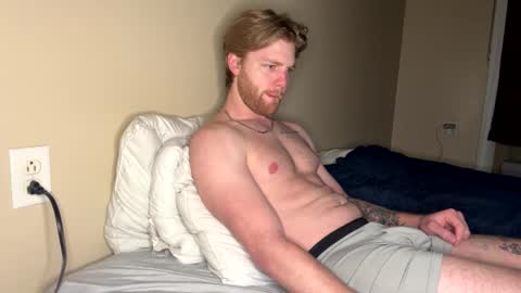 Snapshot of midnightcouple00 chatting on December 21, 2025, 12:01 pm SexyLatinaCouple online show from December 21, 2025, 12:01 pm