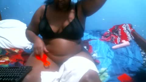 Snapshot of midnightkady chatting on July 6, 2026, 4:09 pm Caddy online show from July 6, 2026, 4:09 pm