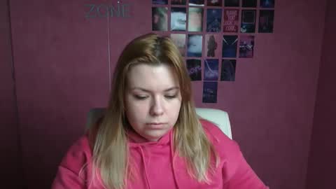 Mariana online show from December 22, 2025, 6:10 am