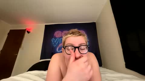 midnightmochi2 online show from April 19, 2026, 2:00 am