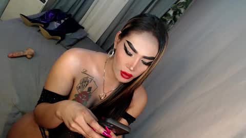 Snapshot of midnightraven27 chatting on March 10, 2025, 2:17 am  Dont forget to follow online show from March 10, 2025, 2:17 am