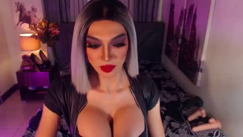 Snapshot of midnightscentxx chatting on January 19, 2025, 5:58 am KATE online show from January 19, 2025, 5:58 am