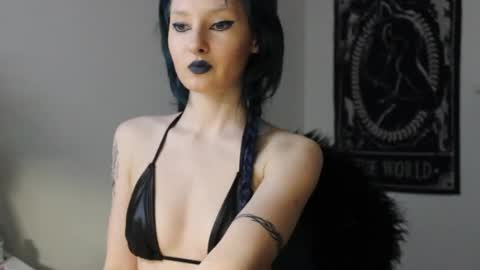 midnightsiren online show from April 23, 2026, 8:11 pm