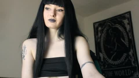 Snapshot of midnightsiren chatting on May 17, 2026, 5:20 pm midnightsiren online show from May 17, 2026, 5:20 pm