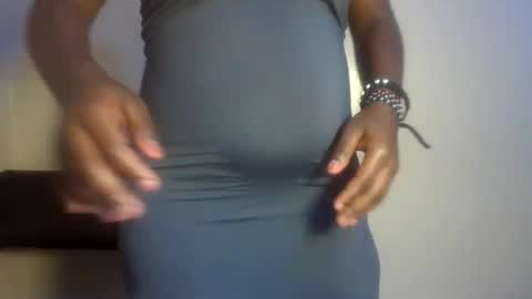 Snapshot of midnightt_curves chatting on June 29, 2026, 7:36 am midnightt_curves online show from June 29, 2026, 7:36 am