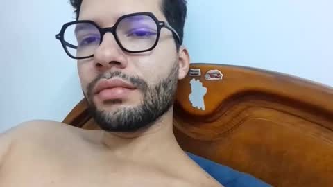 Sam online show from November 9, 2025, 3:21 pm