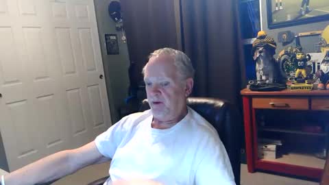 midwestdad09 online show from June 1, 2026, 9:55 am