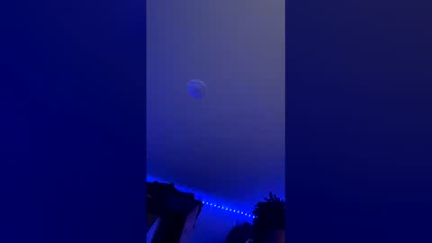 Snapshot of mifriend1998 chatting on December 17, 2025, 12:00 pm mifriend1998 online show from December 17, 2025, 12:00 pm