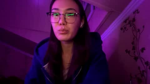 Snapshot of migdaliafenlon chatting on October 18, 2025, 2:29 pm Nova online show from October 18, 2025, 2:29 pm