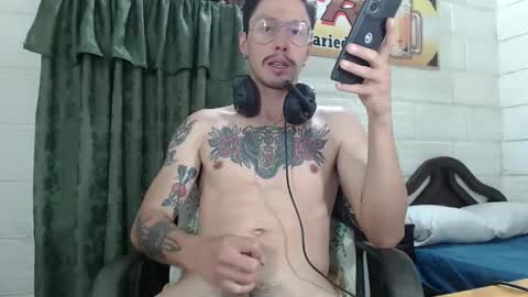 Miguel  Independent Model  online show from April 14, 2026, 9:54 pm
