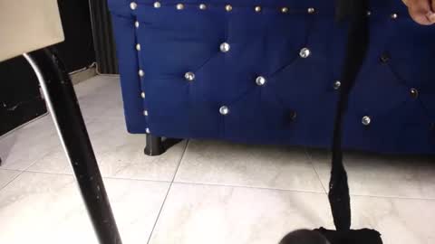 miha_califa online show from December 22, 2025, 12:35 pm