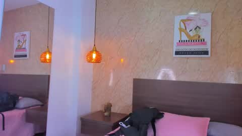 Miia online show from March 25, 2026, 11:38 am