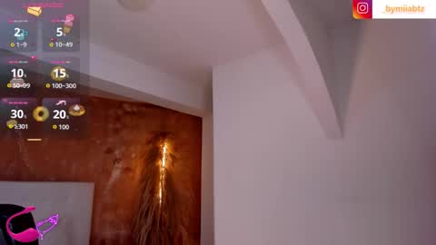 miia_bratz online show from November 15, 2025, 8:05 pm