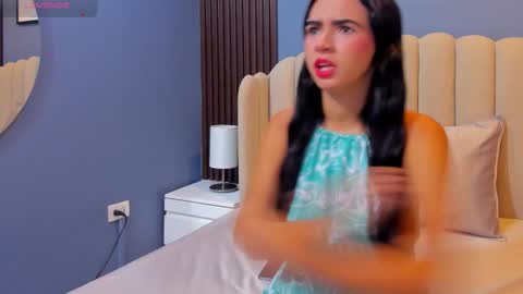 Snapshot of miia_cute18 chatting on December 5, 2025, 12:14 pm miia_cute18 online show from December 5, 2025, 12:14 pm