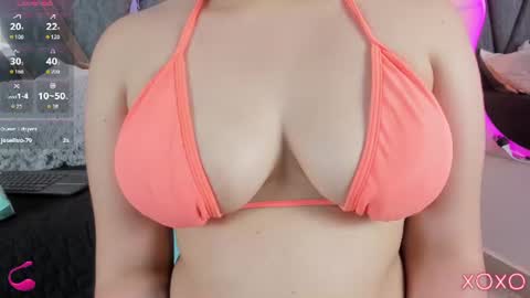 Snapshot of miia_deluxe_ chatting on July 7, 2026, 7:23 am miia_deluxe_ online show from July 7, 2026, 7:23 am