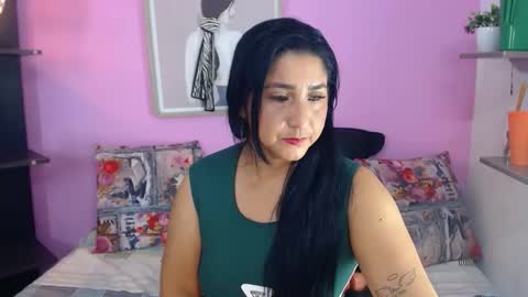 Snapshot of miia_rousee_ chatting on April 30, 2026, 11:31 pm ROUSSE online show from April 30, 2026, 11:31 pm
