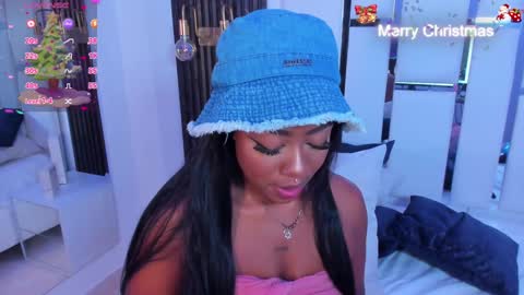 Snapshot of miia_schwarz chatting on December 24, 2024, 8:27 pm Miia Schwarz online show from December 24, 2024, 8:27 pm