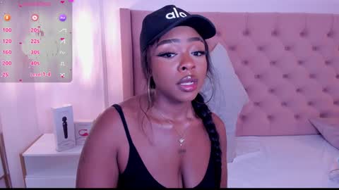 Snapshot of miia_schwarz chatting on January 14, 2025, 1:36 am Miia Schwarz online show from January 14, 2025, 1:36 am