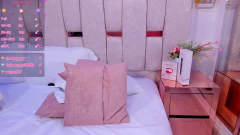 Snapshot of miia_schwarz chatting on January 29, 2025, 1:58 am Miia Schwarz online show from January 29, 2025, 1:58 am