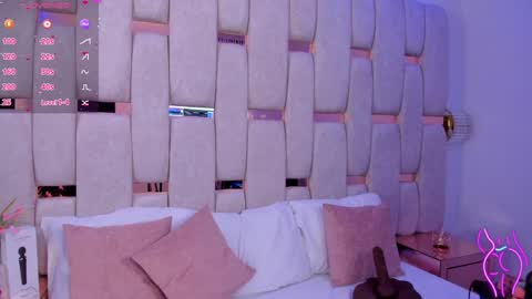 Snapshot of miia_schwarz chatting on February 4, 2025, 10:02 pm Miia Schwarz online show from February 4, 2025, 10:02 pm