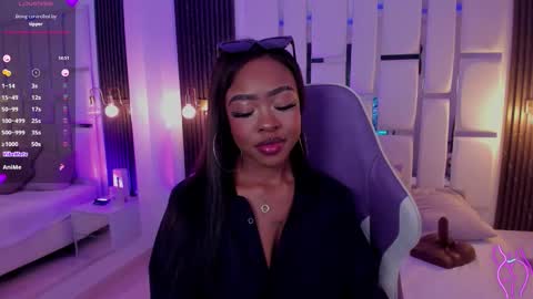 Snapshot of miia_schwarz chatting on October 20, 2025, 4:13 am Miia Schwarz online show from October 20, 2025, 4:13 am