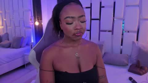 Snapshot of miia_schwarz chatting on November 20, 2025, 11:48 pm Miia Schwarz online show from November 20, 2025, 11:48 pm