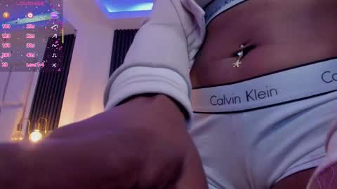 Snapshot of miia_schwarz chatting on November 23, 2025, 11:21 am Miia Schwarz online show from November 23, 2025, 11:21 am