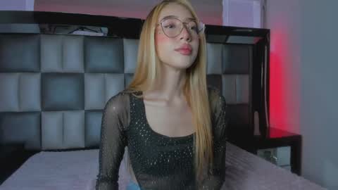 Snapshot of miia_spencer chatting on May 20, 2026, 11:38 am Mia online show from May 20, 2026, 11:38 am