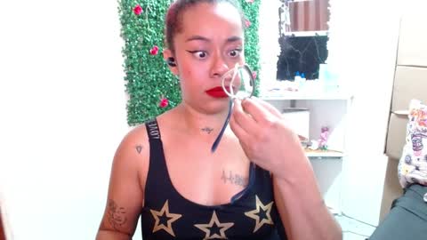 Snapshot of miia_spencer_ chatting on December 6, 2024, 6:37 am miia online show from December 6, 2024, 6:37 am