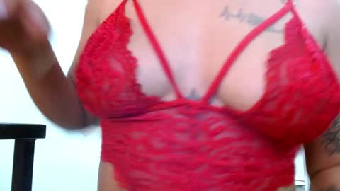 Snapshot of miia_spencer_ chatting on December 31, 2024, 11:06 pm miia online show from December 31, 2024, 11:06 pm