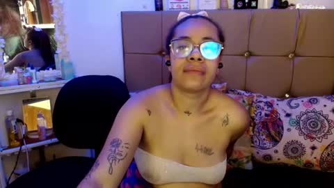 Snapshot of miia_spencer_ chatting on March 8, 2025, 1:03 pm miia online show from March 8, 2025, 1:03 pm