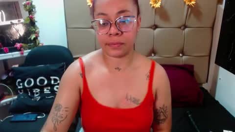 Snapshot of miia_spencer_ chatting on October 3, 2025, 6:16 pm miia online show from October 3, 2025, 6:16 pm