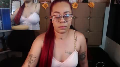 Snapshot of miia_spencer_ chatting on January 7, 2026, 6:32 pm miia online show from January 7, 2026, 6:32 pm