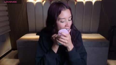 Snapshot of miiaa_evans1 chatting on July 6, 2026, 8:00 pm miiaa_evans1 online show from July 6, 2026, 8:00 pm