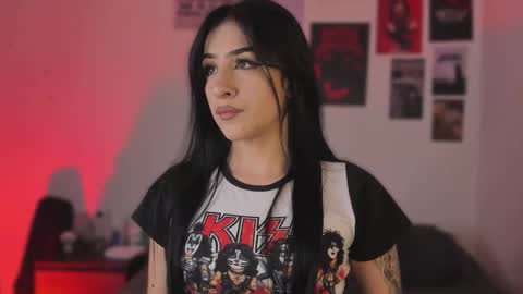  miiaa stone  online show from November 18, 2025, 2:54 pm