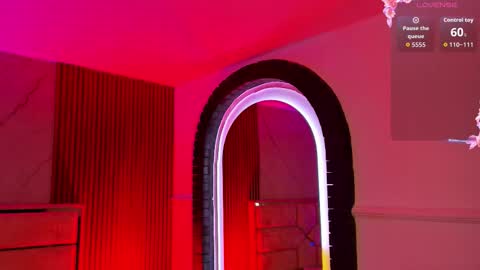 Snapshot of miiaamonroee chatting on December 17, 2025, 8:15 pm Mia Monroe online show from December 17, 2025, 8:15 pm