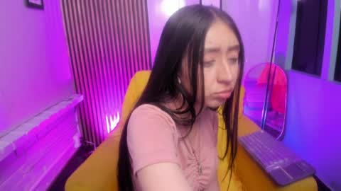 miilu  online show from April 11, 2026, 7:45 am