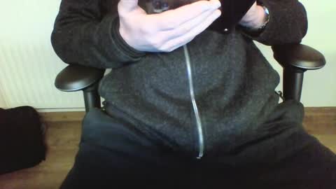 mik online show from February 13, 2025, 8:38 am