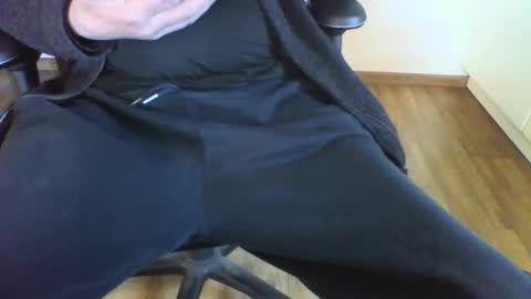 mik online show from February 26, 2025, 1:08 pm