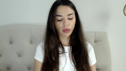 Mika online show from November 23, 2025, 11:21 am