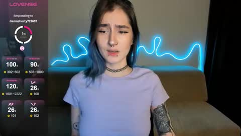 Snapshot of mika_reid chatting on October 31, 2025, 10:16 am Mika online show from October 31, 2025, 10:16 am