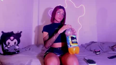 mika_velvet online show from September 20, 2025, 9:49 pm