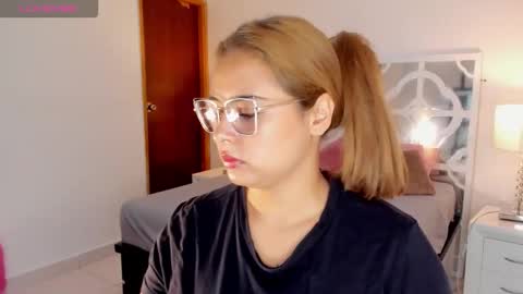 Snapshot of mikaelastonne chatting on November 20, 2025, 12:49 pm Mikaela blondie bigass online show from November 20, 2025, 12:49 pm