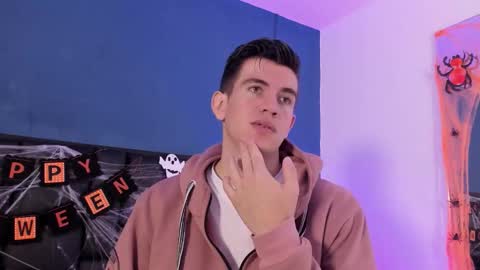 mikael online show from November 2, 2025, 4:15 am