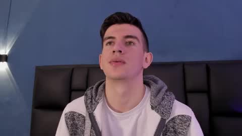 mikael online show from November 13, 2025, 4:33 am